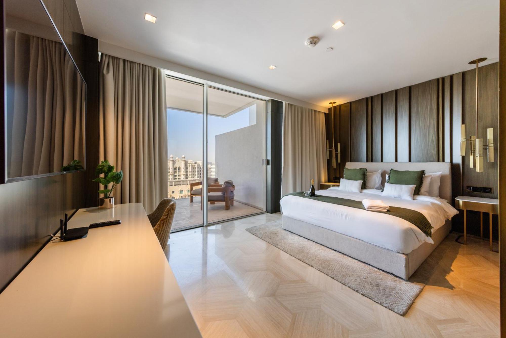 Eden's Homes & - Five Palm Residences Apartment *
